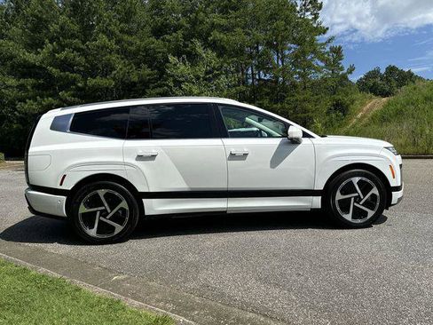 New 2026 Hyundai Ioniq 9 Calligraphy image 4