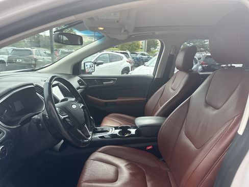 Used 2016 Ford Edge Titanium w/ Equipment Group 301A FWD image 9