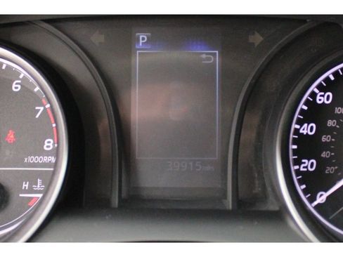 Used 2023 Toyota Camry SE image 16