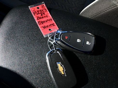 Used 2024 Chevrolet Equinox LT image 39