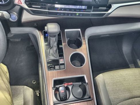 Used 2024 Toyota Sienna LE image 20