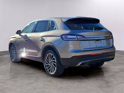 Used 2020 Lincoln Nautilus Reserve image 6