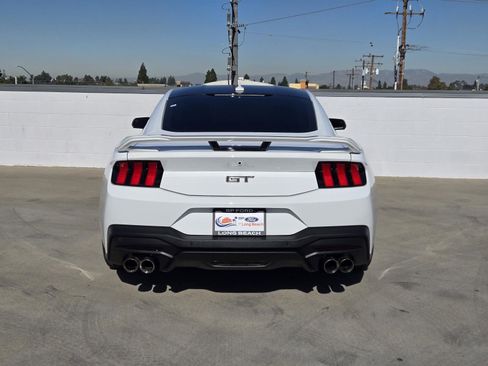 Used 2024 Ford Mustang GT Premium image 5