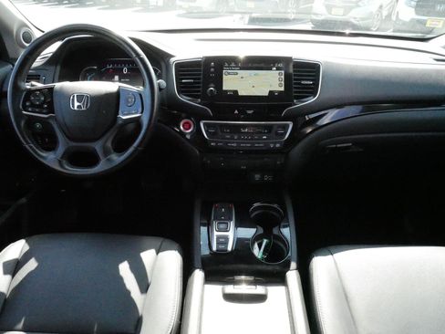 Used 2019 Honda Pilot Touring image 10