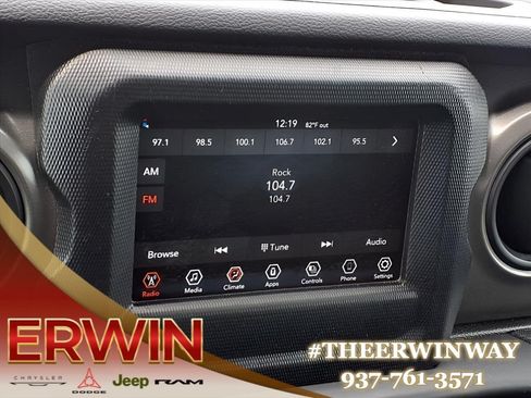 Used 2023 Jeep Gladiator Sport AWD/4WD image 19