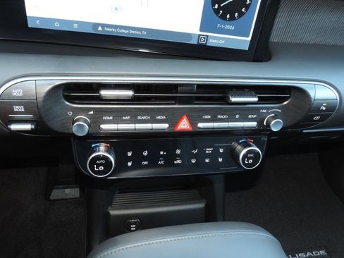 Used 2026 Hyundai Palisade Calligraphy FWD image 25