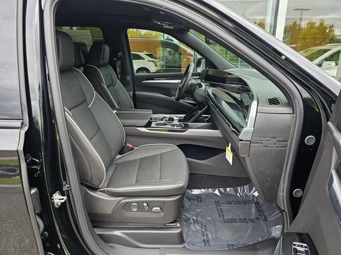 New 2026 Cadillac Escalade ESV Sport w/ Touring Package AWD/4WD image 11
