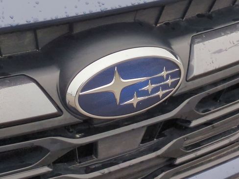 Used 2023 Subaru Outback Premium image 11