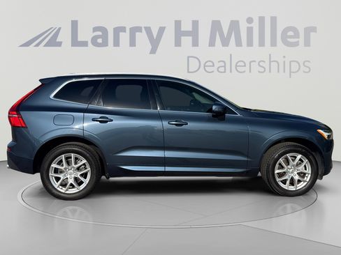 Used 2021 Volvo XC60 T5 Momentum w/ Advanced Package AWD/4WD image 6