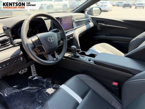 Used 2026 Toyota Camry SE FWD image 28