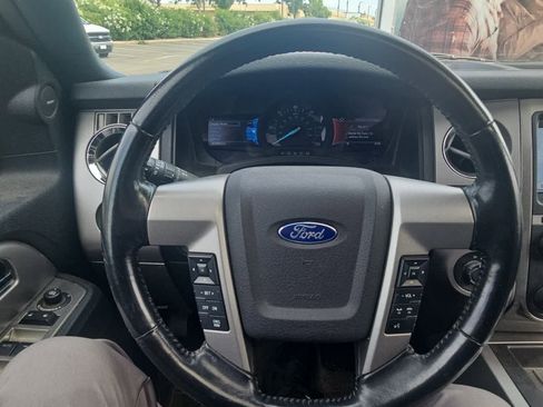 Used 2017 Ford Expedition Limited w/ Equipment Group 301A AWD/4WD image 16