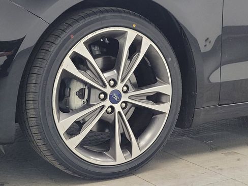 Used 2020 Ford Fusion Titanium image 31