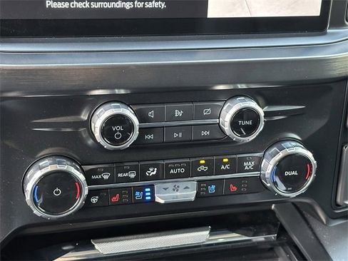 Used 2024 Ford F250 Lariat w/ Chrome Package image 21