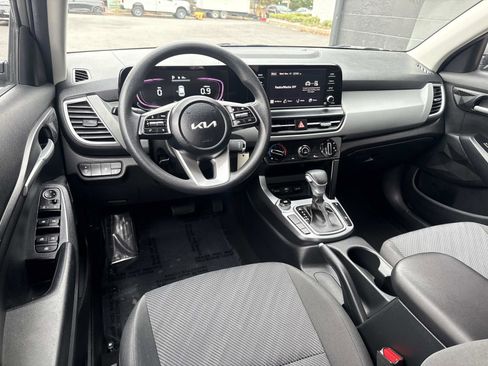 Used 2024 Kia Seltos LX image 14