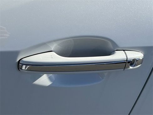 New 2025 Subaru Outback Touring XT image 39