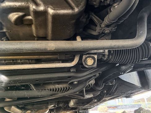 Used 1999 BMW 323i Convertible image 56