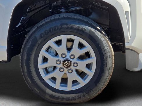 Used 2026 Toyota Tacoma SR5 AWD/4WD image 25