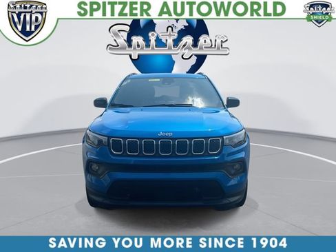 Used 2023 Jeep Compass Latitude w/ Convenience Group AWD/4WD image 3