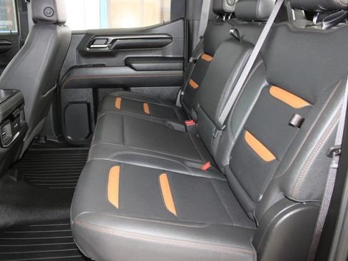 Used 2023 GMC Sierra 1500 AT4 w/ AT4 Premium Package AWD/4WD image 23