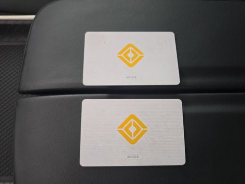 Used 2023 Rivian R1S Adventure image 31