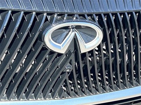 Certified 2025 INFINITI QX80 Sensory image 12