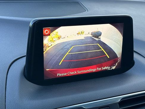 Used 2017 MAZDA MAZDA3 Grand Touring FWD image 19