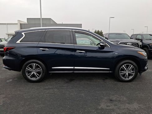 Used 2019 INFINITI QX60 Luxe w/ Essential Package image 7