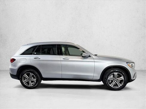 Used 2022 Mercedes-Benz GLC 300 image 4