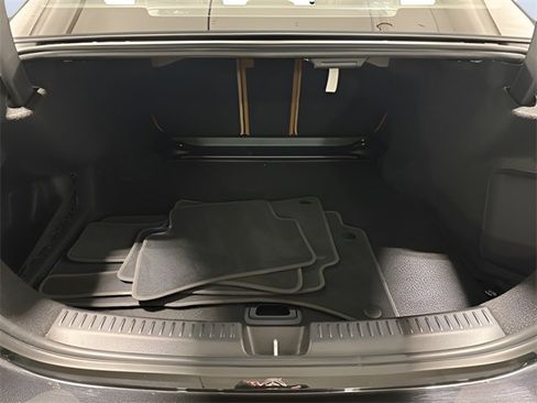 Used 2024 Mercedes-Benz E 350 4MATIC Sedan image 11