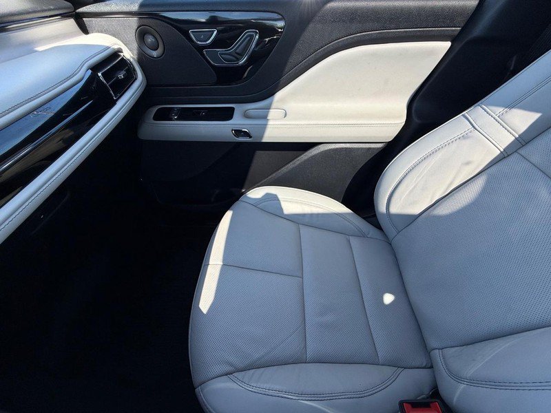 Certified 2026 Lincoln Aviator Reserve w/ Illumination Package AWD/4WD image 25