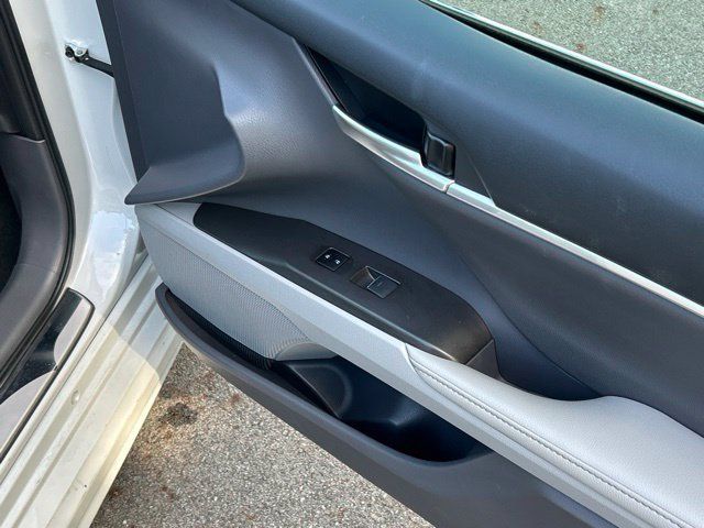Used 2023 Toyota Camry XSE w/ Navigation Package FWD image 30