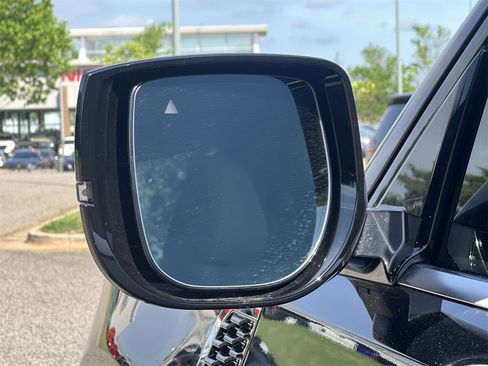 New 2025 Nissan Armada Platinum Reserve image 38