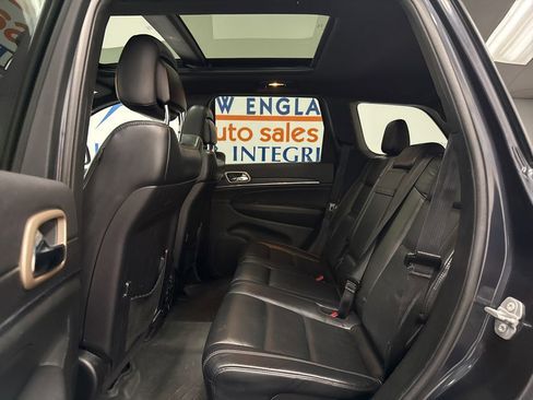 Used 2015 Jeep Grand Cherokee Limited w/ Luxury Group II image 13