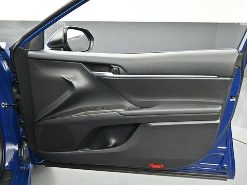 Used 2024 Toyota Camry SE w/ Convenience Package FWD image 33
