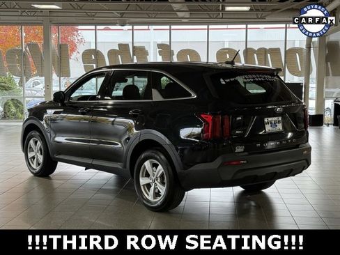 Used 2021 Kia Sorento LX image 6