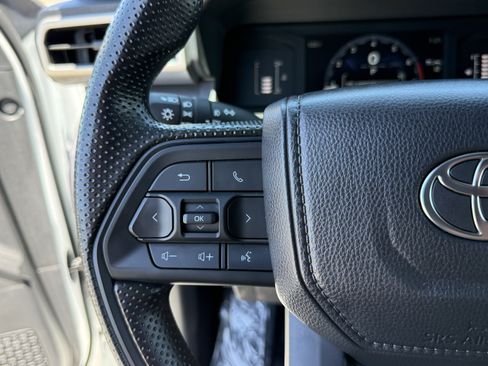 Used 2025 Toyota Tacoma SR5 RWD image 22