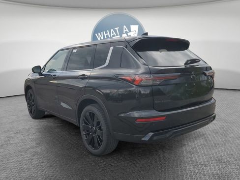 New 2026 Mitsubishi Outlander LE FWD image 6