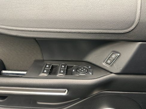 Used 2019 Ford Expedition XLT image 26