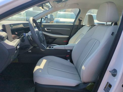 New 2026 Hyundai Sonata SEL FWD image 15