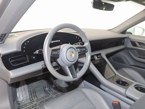 Used 2020 Porsche Taycan 4S image 32