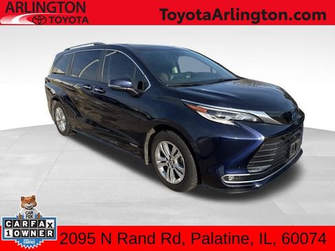 Used 2021 Toyota Sienna Platinum image 1