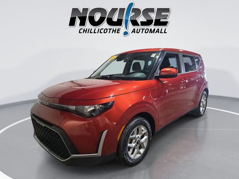 Used 2024 Kia Soul LX w/ Option Group 015 FWD image 1