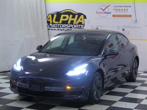 Used 2023 Tesla Model 3 Standard Range RWD image 3
