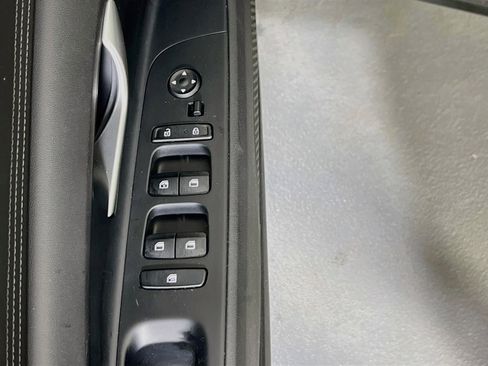 Used 2023 Hyundai Elantra SEL w/ Convenience Package FWD image 18