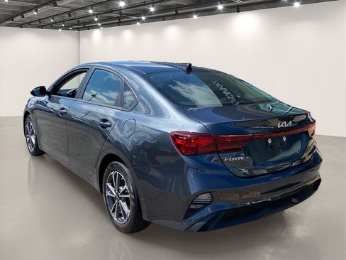 Certified 2023 Kia Forte LXS FWD image 6