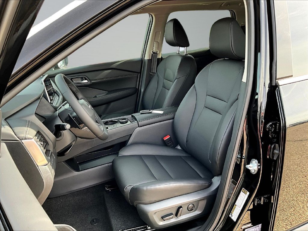 New 2026 Nissan Rogue Dark Armor AWD/4WD image 28