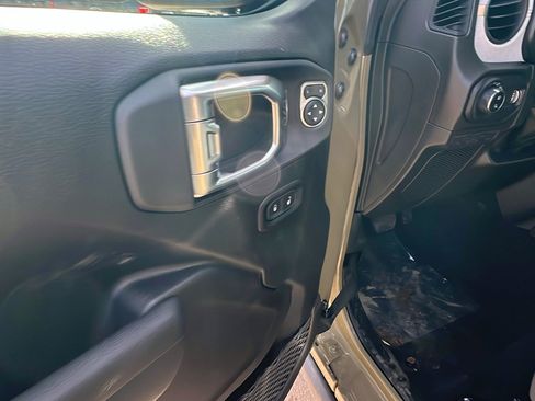 New 2026 Jeep Gladiator Sport image 15