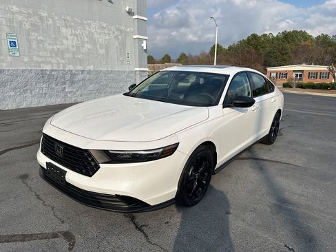 Used 2025 Honda Accord SE image 3