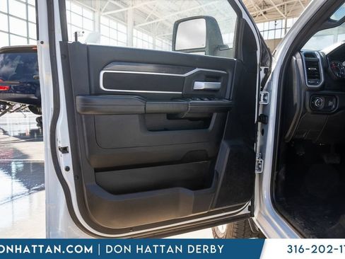 Used 2024 RAM 3500 Big Horn AWD/4WD image 19