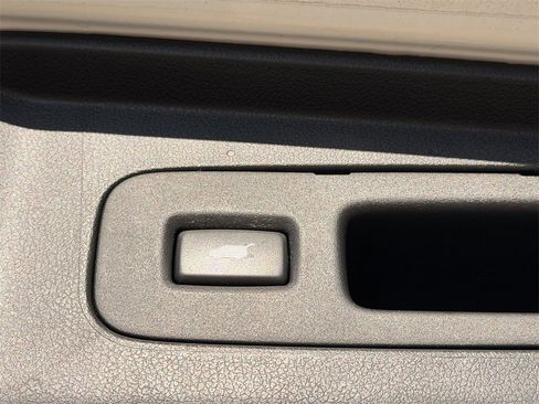 Used 2016 Honda CR-V Touring image 27